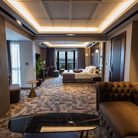 Tonight Hotel Port Стамбул Экстерьер фото