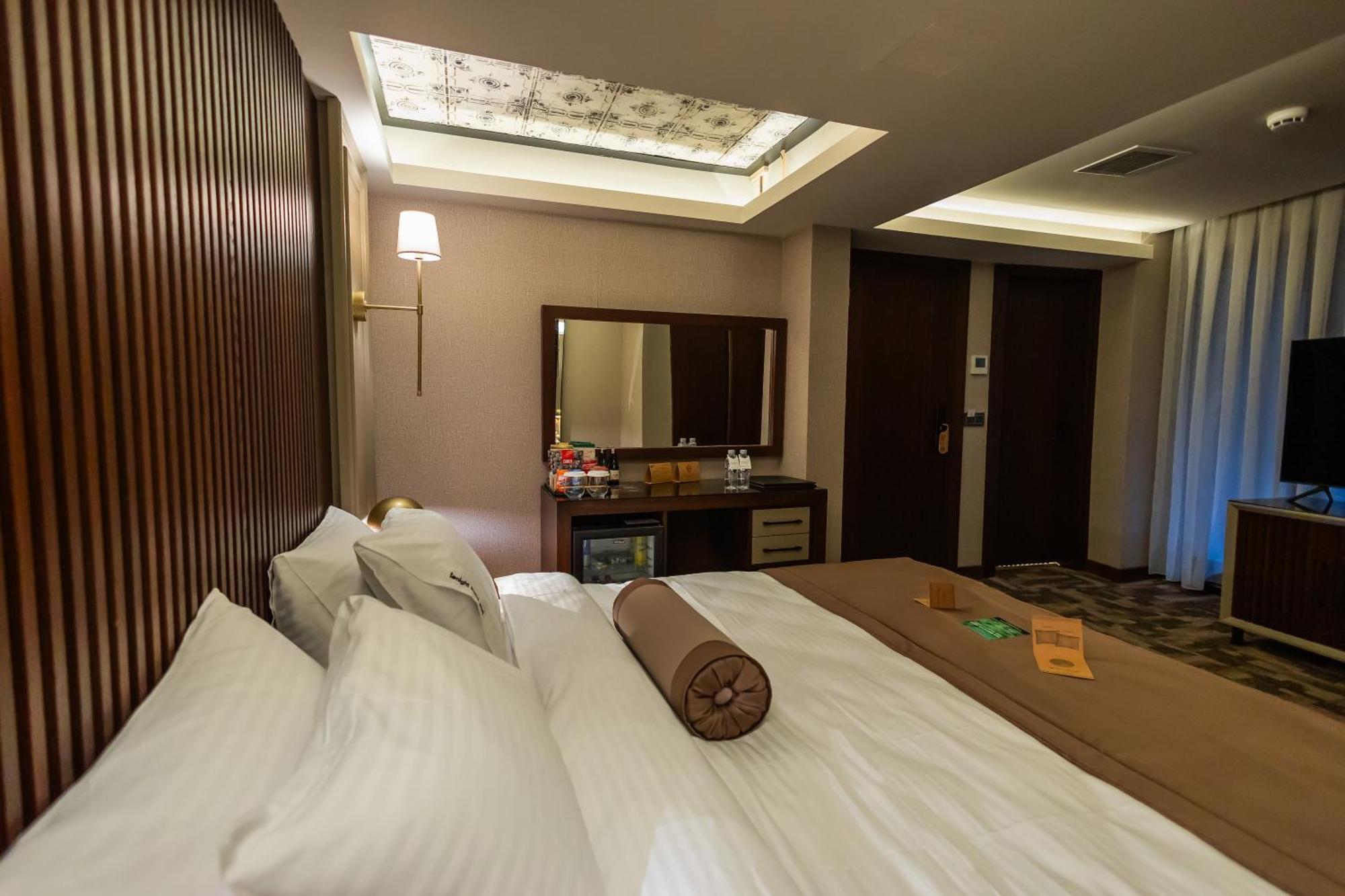 Tonight Hotel Port Стамбул Экстерьер фото
